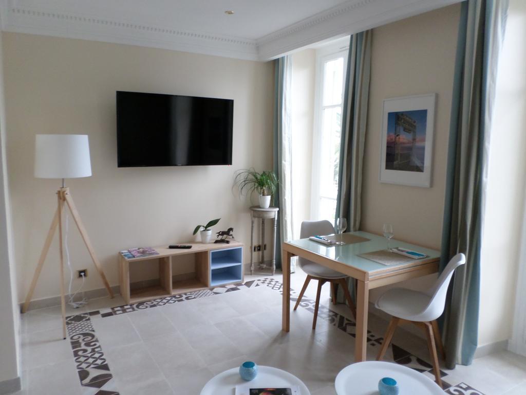 Apartment - Promenade Des Anglais Nice Pokoj fotografie